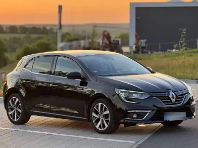 Gebraucht Renault Mégane Bose Edition 131 PS (96 kW) 2016 Schwarz Limousine