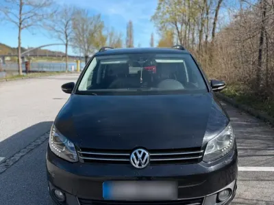 Gebraucht VW Touran Edition 150 PS (110 kW) 2013 Schwarz Van / Kleinbus