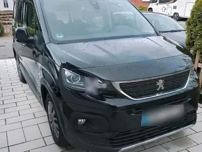 Gebraucht Peugeot Rifter Allure 102 PS (75 kW) 2019 Schwarz Van / Kleinbus
