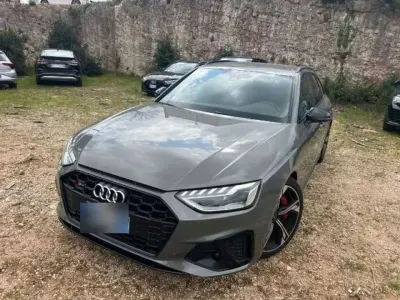 Gebraucht Audi S4 Ambiente 341 PS (250 kW) 2024 Chronosgrau metallic Kombi