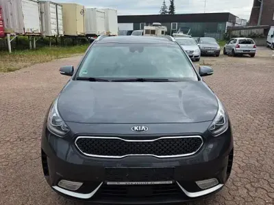Gebraucht Kia Niro Vision 141 PS (103 kW) 2017 Blau SUV
