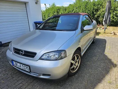 Gebraucht Opel Astra 101 PS (74 kW) 2001 Silber Cabrio