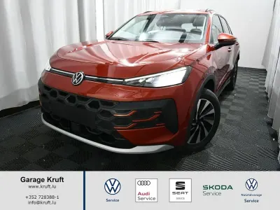 Neu VW T-Roc Life 150 PS (110 kW) 2026 Rot SUV