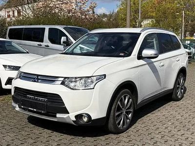 Usata Mitsubishi Outlander Diamant Edition 150 CV (110 kW) 2015 Andere SUV