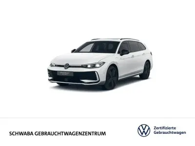 Gebraucht VW Passat R-line 272 PS (200 kW) 2025 Oryxweiß perlmutteffekt Kombi