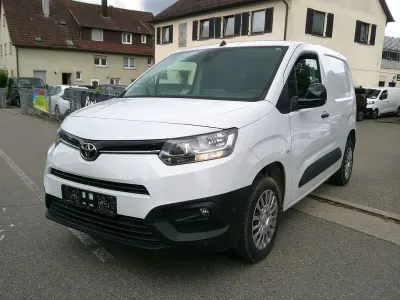 Gebraucht Toyota Proace City City 102 PS (75 kW) 2023 Weiß Van / Kleinbus
