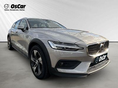 Gebraucht Volvo V60 CC Plus 197 PS (144 kW) 2023 Silber Kombi