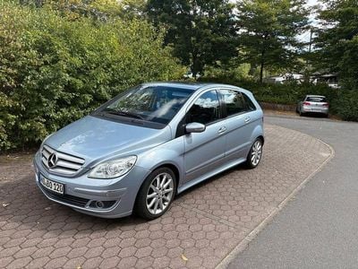 Mercedes B200