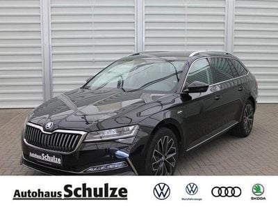 Gebraucht Skoda Superb LAURIN & KLEMENT 150 PS (110 kW) 2023 Schwarz Kombi
