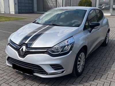Second-hand Renault Clio IV LIMITED 76 CP (55 kW) 2018 Gri Berlinǎ