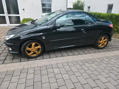 Gebraucht Peugeot 206 CC 136 PS (100 kW) 2004 Schwarz Cabrio