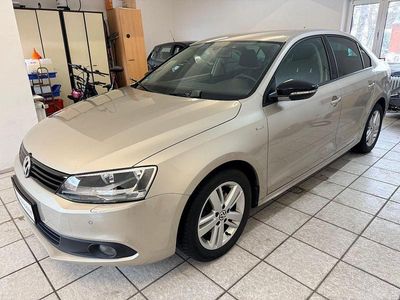 Gebraucht VW Jetta Match 105 PS (77 kW) 2012 Silber Limousine