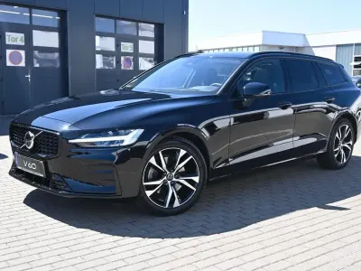 Gebraucht Volvo V60 Plus 197 PS (144 kW) 2025 Schwarz Kombi
