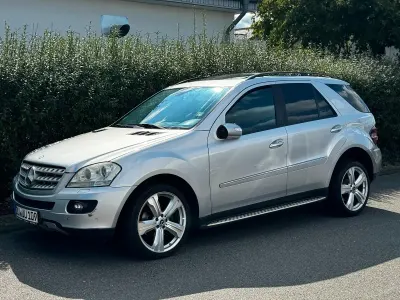 Gebraucht Mercedes ML320 224 PS (164 kW) 2008 Silber SUV