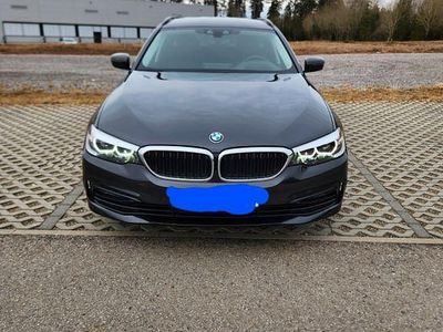 Gebraucht BMW 520 Sport Line 190 PS (139 kW) 2019 Braun Kombi