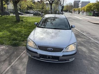 Usata Ford Mondeo Ghia 170 CV (125 kW) 2003 Argento Utilitaria