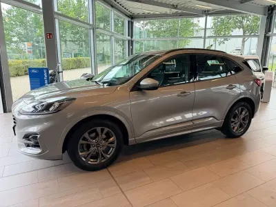 Gebraucht Ford Kuga ST-Line 150 PS (110 kW) 2023 Silber SUV