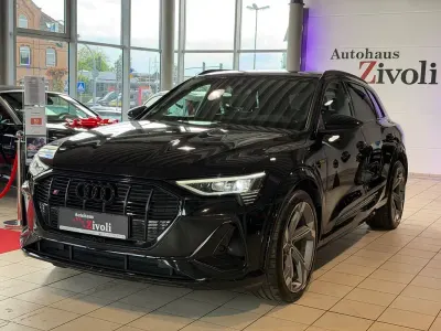 Second-hand Audi e-tron S-Line 369 kW (503 CP) 2022 Negru SUV