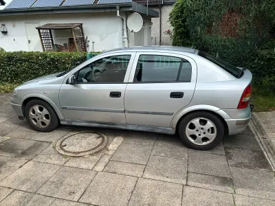 Gebraucht Opel Astra 75 PS (55 kW) 1999 Silber Limousine