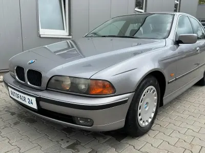Gebraucht BMW 520 150 PS (110 kW) 1996 Silber Limousine