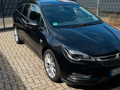 Gebraucht Opel Astra 125 PS (91 kW) 2018 Schwarz Kombi