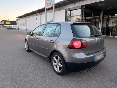 Gebraucht VW Golf V 105 PS (77 kW) 2007 Grau Kleinwagen
