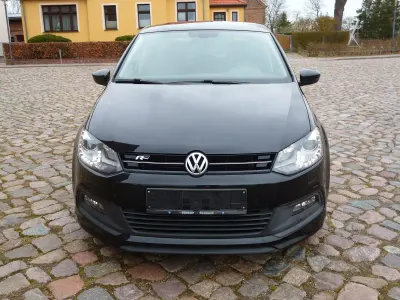Käytetty VW Polo R-line 105 HP (77 kW) 2012 Musta Viistoperä