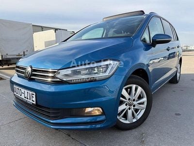 Gebraucht VW Touran 150 PS (110 kW) 2022 Caribbean blue metallic Van / Kleinbus