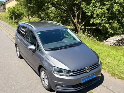 Gebraucht VW Touran Comfortline 150 PS (110 kW) 2016 Grau Van / Kleinbus