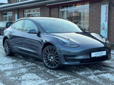 Grau Gebraucht 2022 Tesla Model 3 RWD Limousine | 25.999 € (Guter Preis)