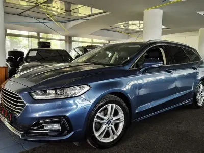 Gebraucht Ford Mondeo Titanium 165 PS (121 kW) 2019 Blau Limousine