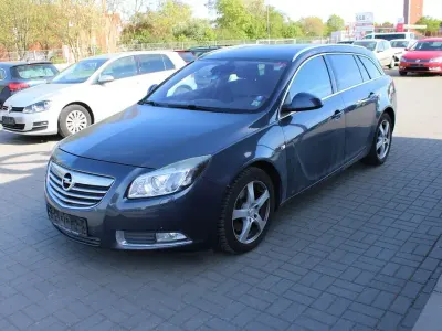 Second-hand Opel Insignia Sport 179 CP (131 kW) 2011 Albastru Break
