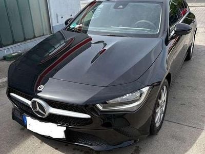 Gebraucht Mercedes CLA180 Shooting Brake 136 PS (100 kW) 2022 Schwarz Kombi