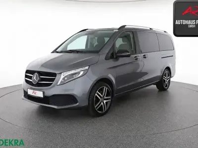 Gebraucht Mercedes V300 Night 239 PS (175 kW) 2020 Selenitgrau Van / Kleinbus