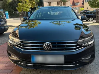 Gebraucht VW Passat 122 PS (89 kW) 2020 Schwarz Kombi