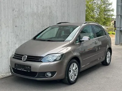 Używany VW Golf VII Life 122 KM (89 kW) 2013 Brązowy Sedan/Limuzyna