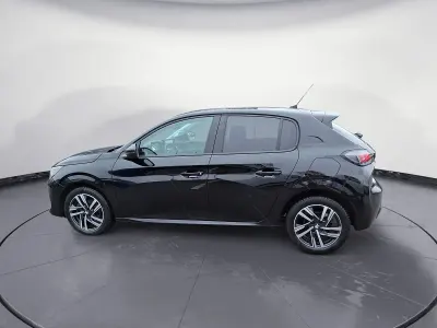 Gebraucht Peugeot 208 Allure 101 PS (74 kW) 2024 Schwarz Kleinwagen