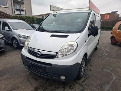 Gebraucht Opel Vivaro 114 PS (83 kW) 2011 Weiß Van / Kleinbus
