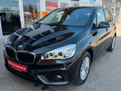 Gebraucht BMW 218 Active Tourer 150 PS (110 kW) 2016 Schwarz (black sapphire metallic) Van / Kleinbus