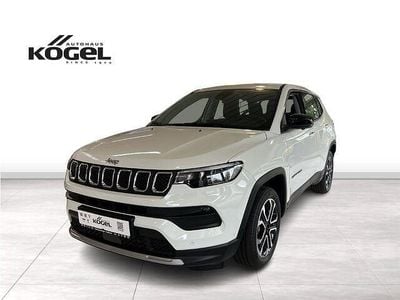 Weiß (alpine white) Gebraucht 2024 Jeep Compass Altitude SUV | 34.990 €