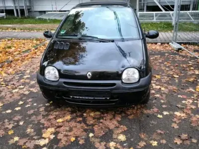 Używany Renault Twingo 58 KM (42 kW) 2005 Czarny Hatchback
