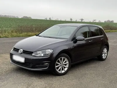Gebraucht VW Golf VII LOUNGE 110 PS (80 kW) 2016 Grau Limousine