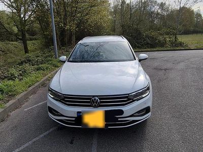 Gebraucht VW Passat 200 PS (147 kW) 2022 Weiß Kombi
