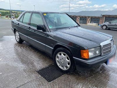 Gebraucht Mercedes 190 109 PS (80 kW) 1990 Schwarz Limousine