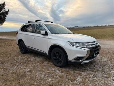 Gebraucht Mitsubishi Outlander Edition 150 PS (110 kW) 2017 Weiß SUV