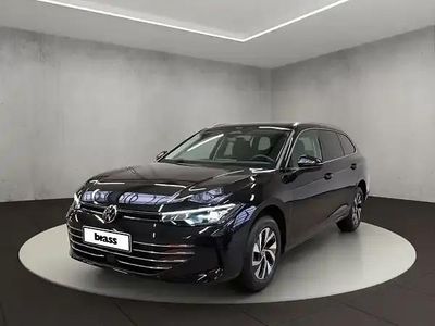 Grenadillschwarz metallic Neu 2025 VW Passat Business Kombi | 43.170 € (Superpreis)