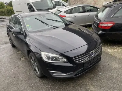 Gebraucht Volvo V60 Ocean Race 181 PS (133 kW) 2014 Schwarz Kombi