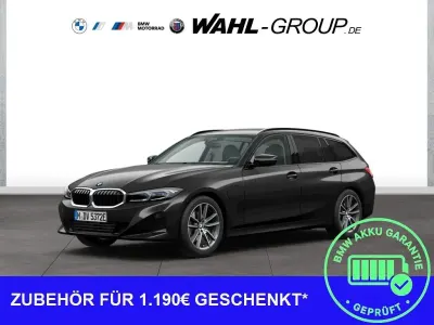 Używany BMW 330e Shadowline 292 KM (214 kW) 2025 Czarny Kombi