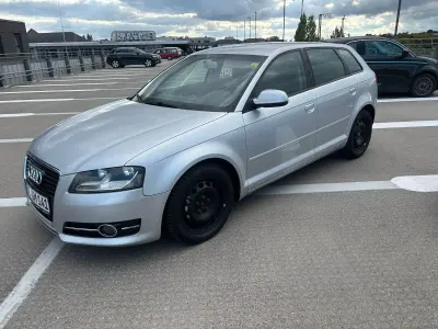 Gebraucht Audi A3 Sportback Attraction 140 PS (102 kW) 2011 Silber Kleinwagen