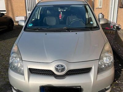 Gebraucht Toyota Verso 177 PS (130 kW) 2008 Grau Van / Kleinbus
